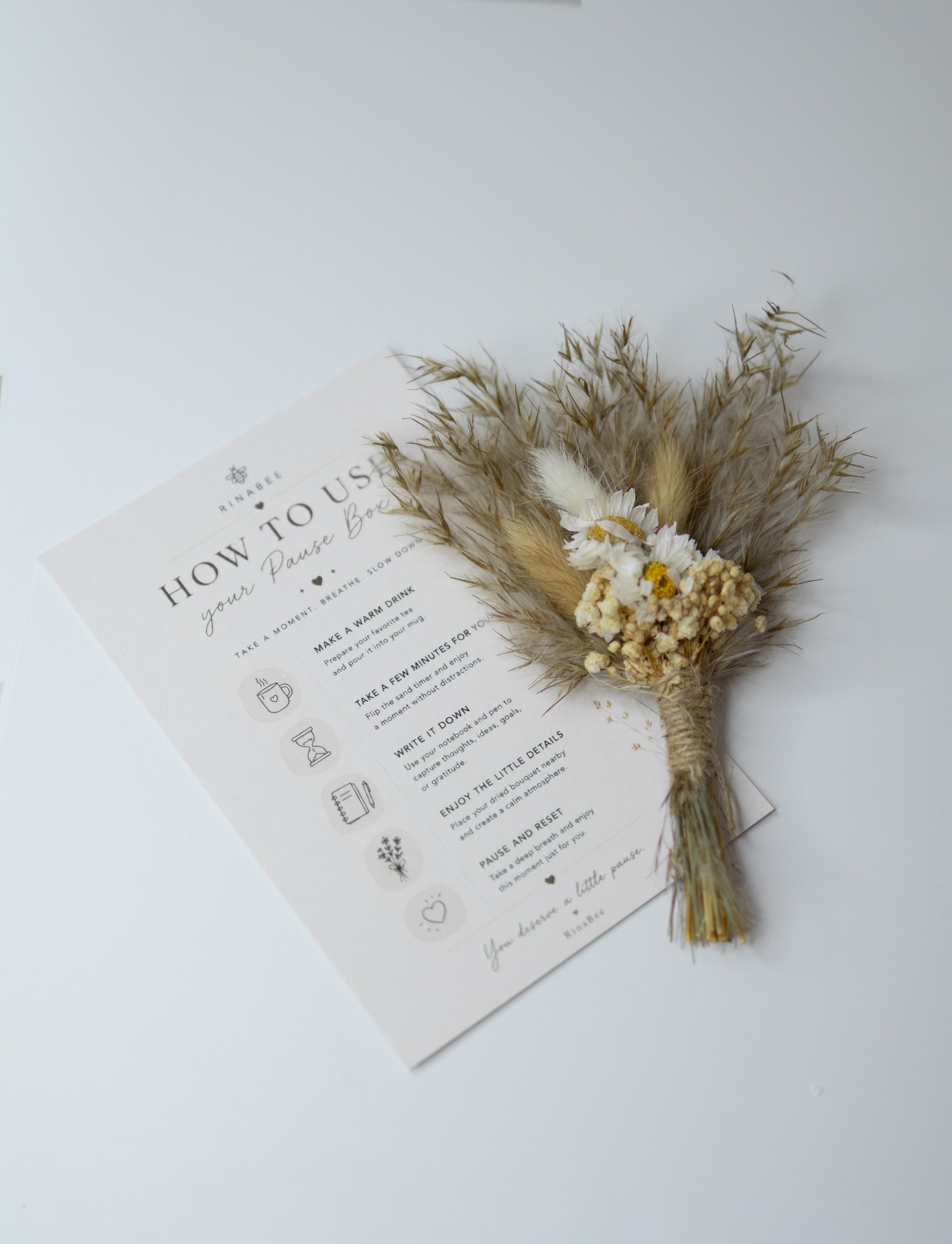 🤍 Pause Box – Slow Moments( (White)